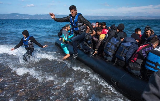 Греція хоче розмістити в морі плавучі загорожі проти мігрантів
