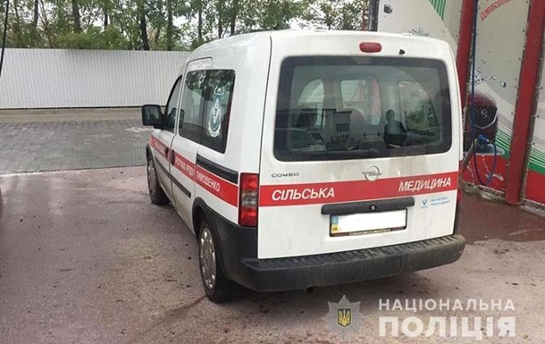 В Тернопольской области мужчина застрял в окне дома и умер