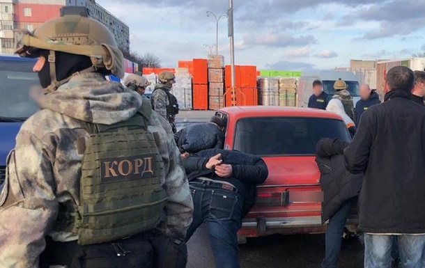 В Кропивницком спецназ задержал банду вымогателей