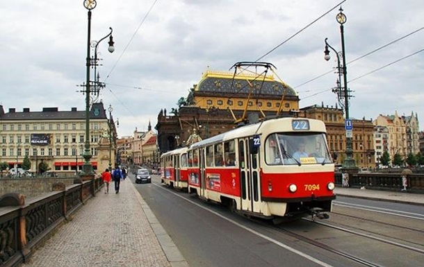 В трамваях Праги борются с вирусами с помощью озона