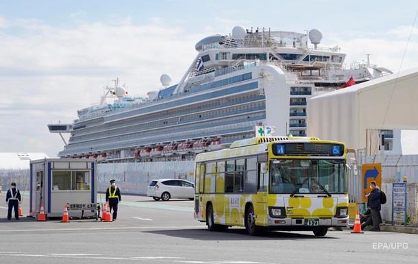 В Японии лайнер Diamond Princess покинули 500 пассажиров