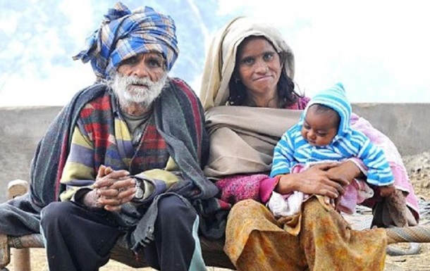 Індієць, що став найстарішим батьком, помер від куріння в ліжку