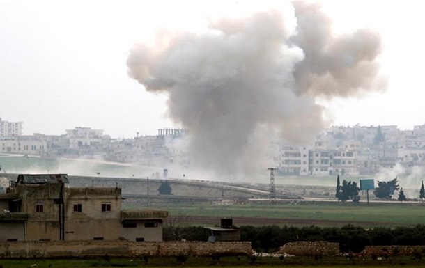 Самолет сирийской армии сбит в Идлибе