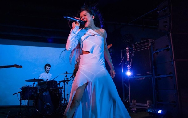 Певица Руслана анонсировала песню и мини-альбом
