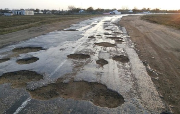 В Кременчуге ночью срочно засыпали ямы - соцсети