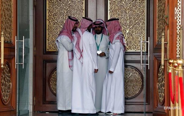 Двох членів саудівської королівської сім ї звинувачують у держзраді