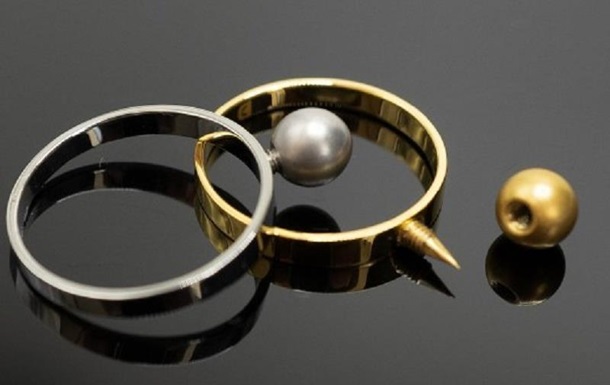 Ювелиры создали кольцо с лезвием для самообороны: фото, видео