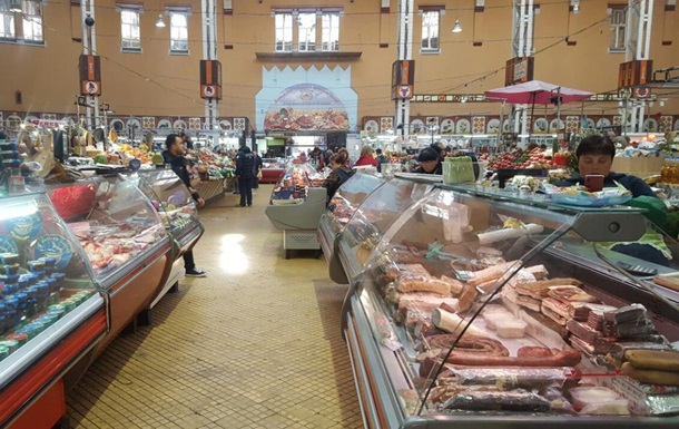Магазинам и рынкам в Киеве поручили создать запас продуктов
