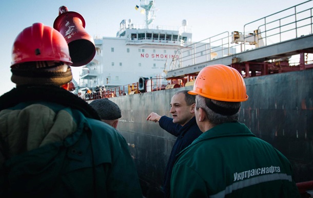 Порт Южный принял второй танкер с нефтью для Беларуси
