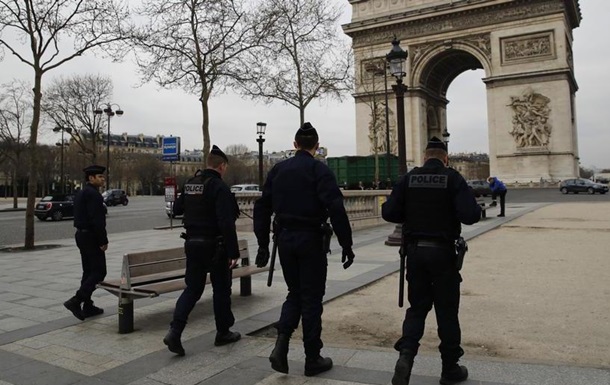 Париж спорожнів: у Франції почали діяти  найсуворіші обмеження в Європі 