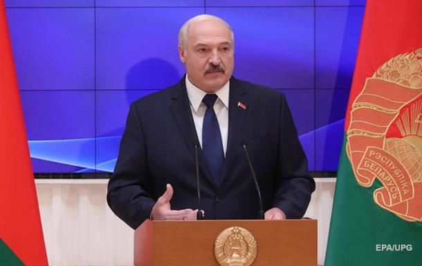 Лукашенко не хоче допомагати туристам, які виїхали під час пандемії