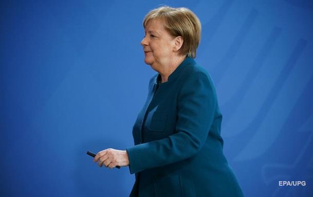 Меркель відправилася на карантин
