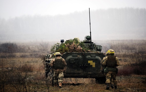 На Донбасі підбито вантажівку ЗСУ, двоє поранених