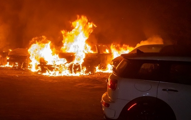 В Одессе сожгли автомобили компании Киевхлеб
