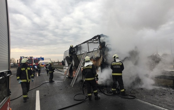 В Венгрии горел автобус с украинцами