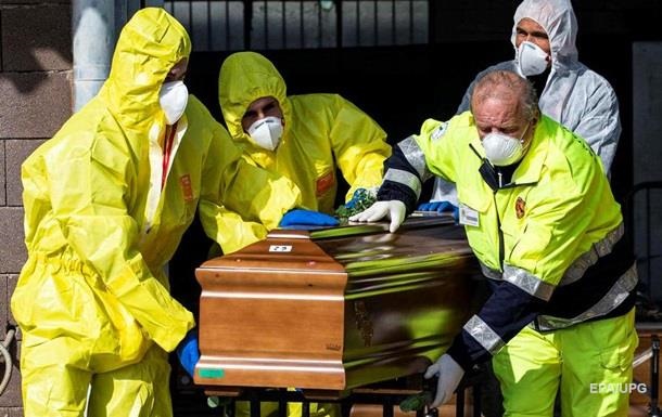 Смертность от COVID-19 в Италии не падает: 837 жертв за сутки