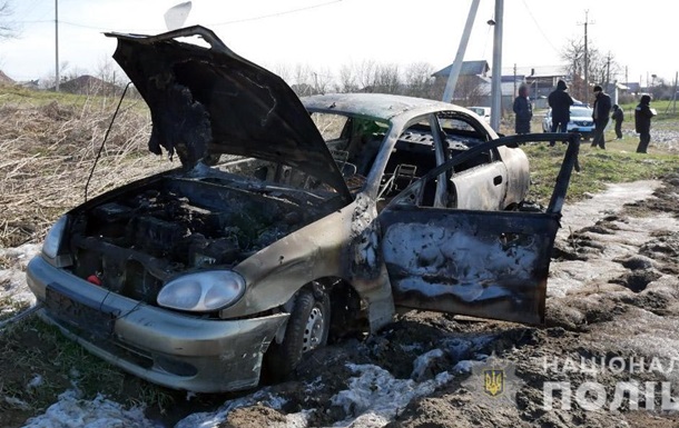В Черновцах водитель сбил женщину и сжег свое авто