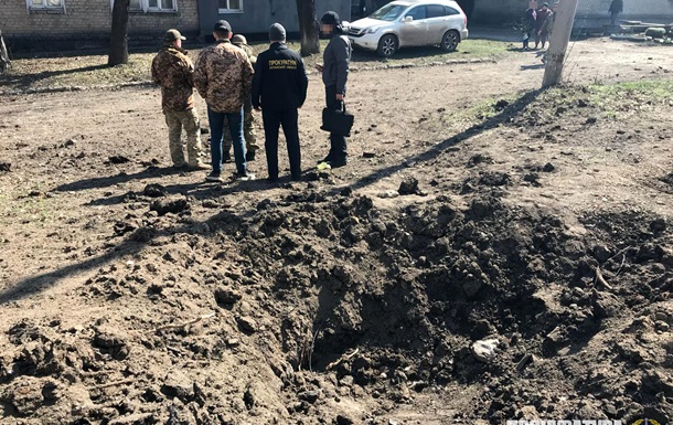 На Донбассе под обстрел попала школа