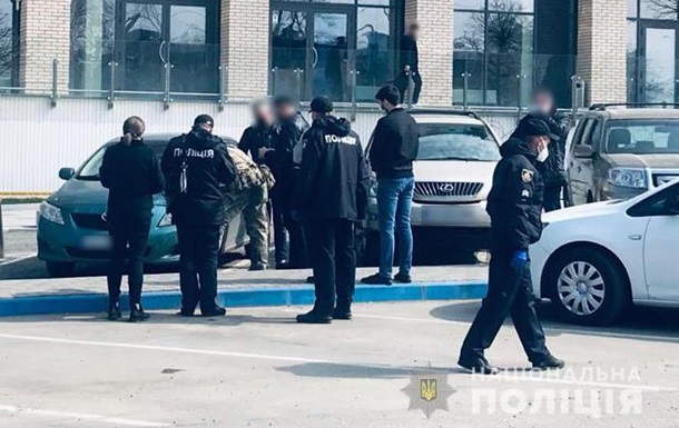 В Черновцах неизвестный застрелил мужчину посреди улицы