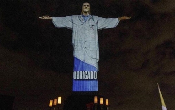 На статую Христа в Ріо-де-Жанейро  одягли  медичний халат