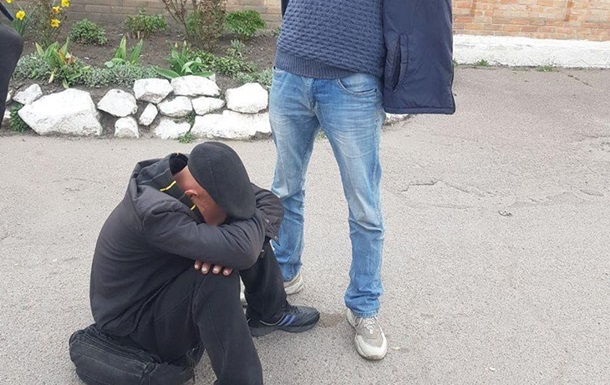 В Кропивницком вооруженный мужчина украл кулич из храма