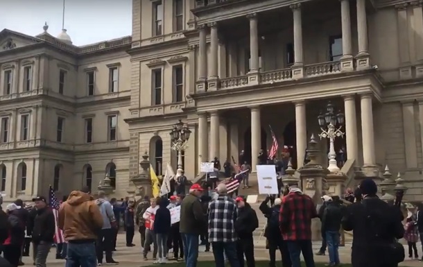 У Мічигані відбулися масові протести проти посилення карантину