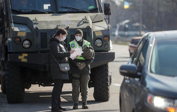 Через перевірки на в їздах до Києва утворилися затори