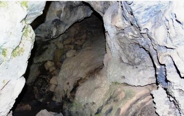 Туристи жили в печері в Індії через COVID-19