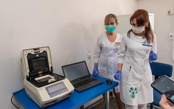 АТБ передала медикам обладнання для виявлення коронавірусу
