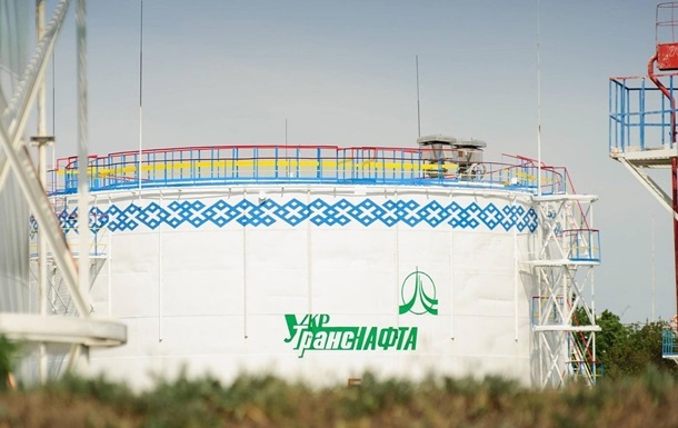 В Укртранснафті пояснили, чому Україна не заробить на зберіганні нафти