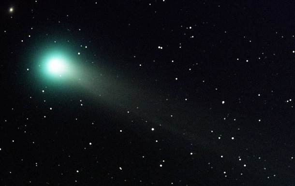 Hubble зняв комету Atlas, що розпалася
