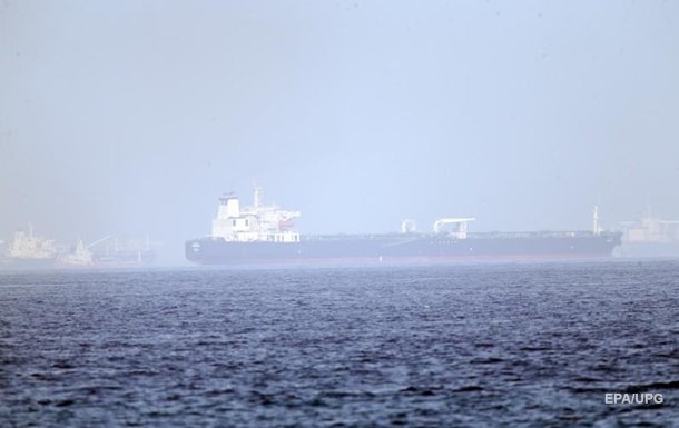 Возле Сингапура образовалась  пробка  из танкеров с нефтью