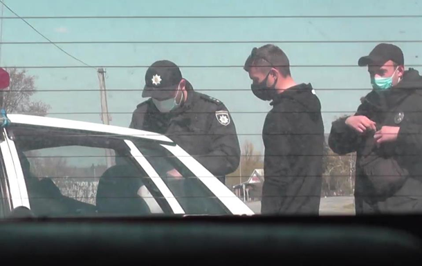 Водій зняв на відео одержання хабаря поліцією