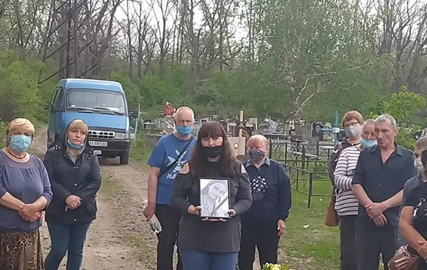 На Харківщині попрощалися з жорстоко вбитою дівчинкою