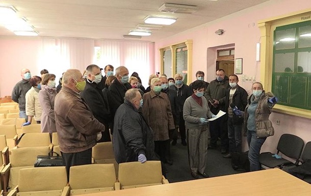 В Житомире уволен глава лаборатории: работники обратились к Зеленскому