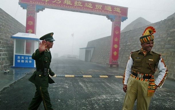 Прикордонні війська Індії і Китаю влаштували бійку