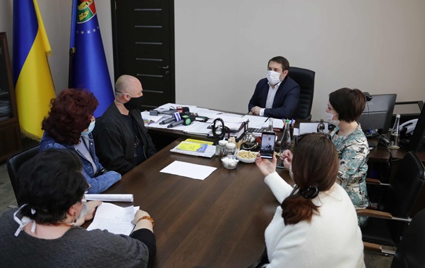 Сергей Гайдай встретился с представителями рынков Луганской области