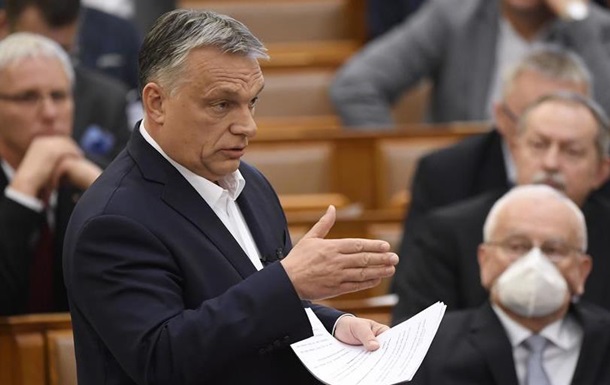 Надзвичайний стан в Угорщині: як Орбан змінює країну  під себе 