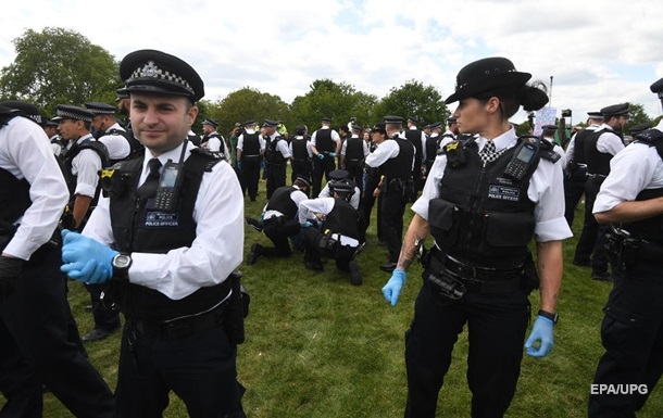 У Лондоні протести проти карантину закінчилися арештами