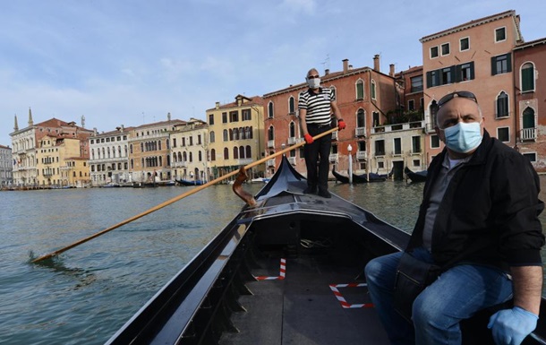 Туристів у Венеції кататимуть на гондолах по-новому