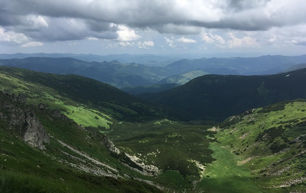 У Карпатах загинула травмована туристка