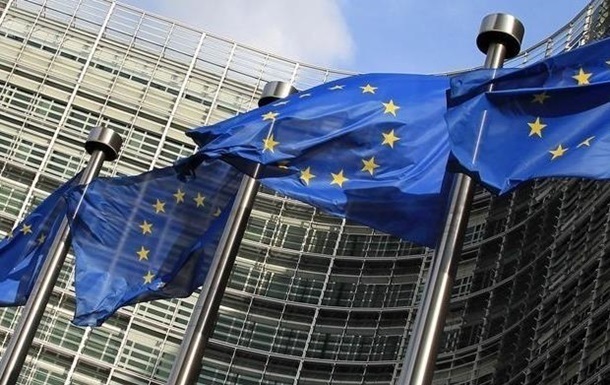 Еврокомиссия возвращает чиновников на работу в офисе