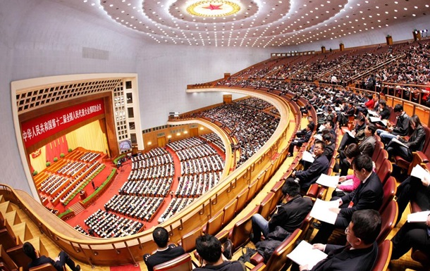 Парламент Китая одобрил подготовку закона о Гонконге