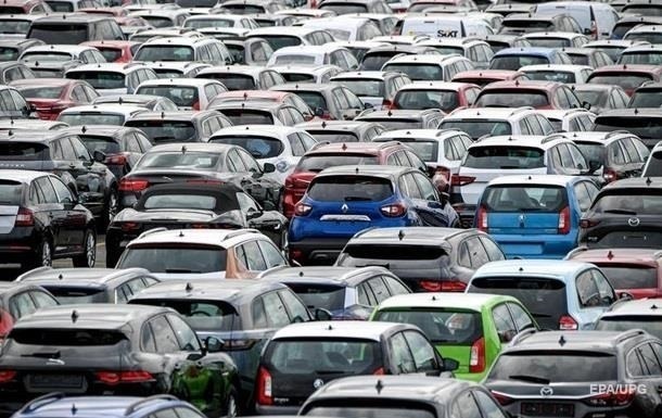 В Україні різко скоротився імпорт авто