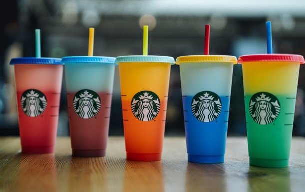 Використані фірмові склянки Starbucks злетіли в ціні