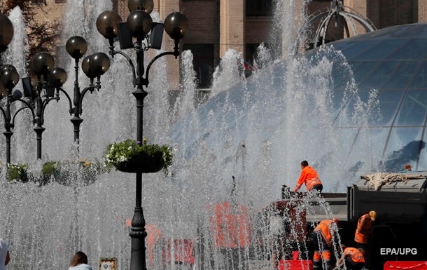 У Києві запрацювали фонтани