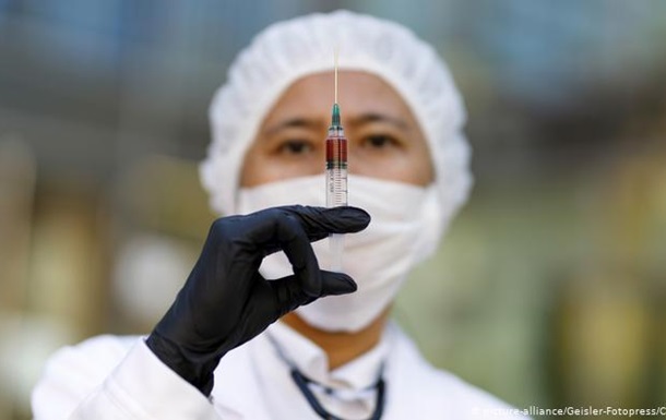 Чотири країни ЄС створили альянс для виробництва вакцини від коронавірусу