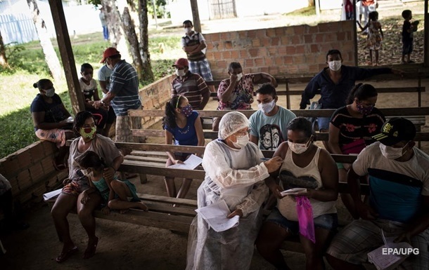 За день в Бразилії померли 1349 хворих з коронавірусом