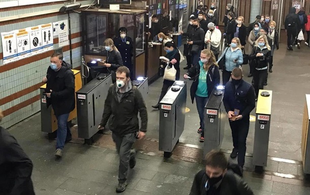 В Киеве в метро увеличили число станций, закрываемых на вход в час пик