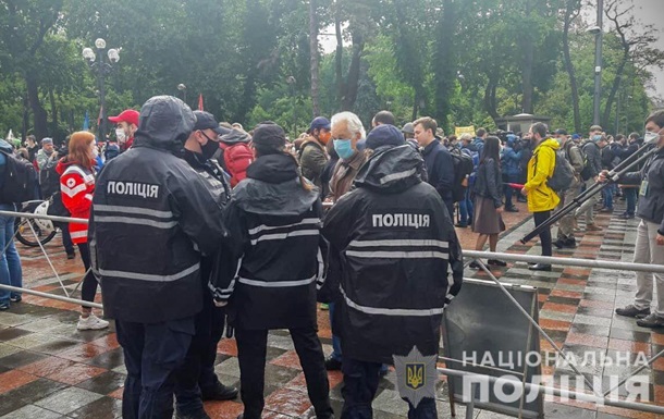 У Києві та ще 11 областях посилені заходи безпеки